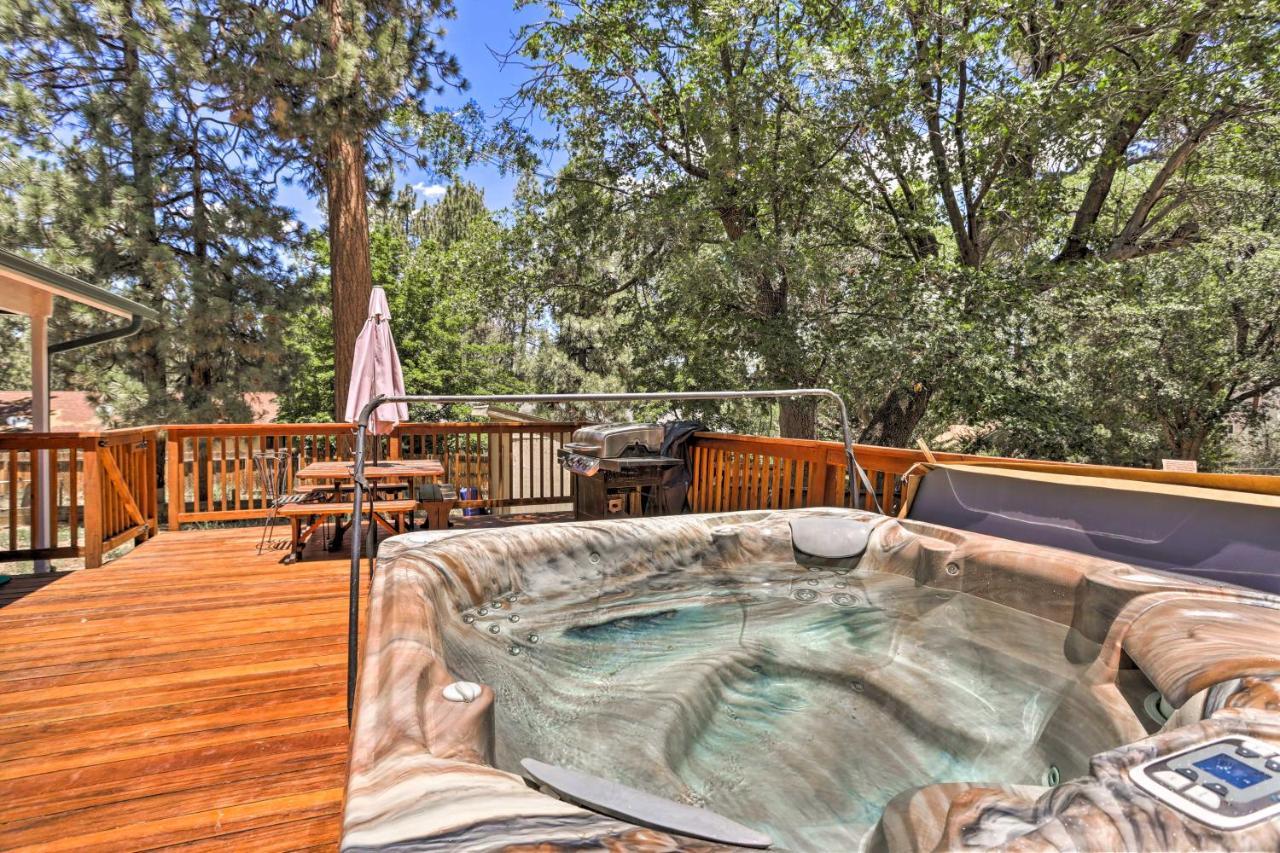 Big Bear Cabin With Deck And Hot Tub, Near Resorts! Lac Big Bear Extérieur photo